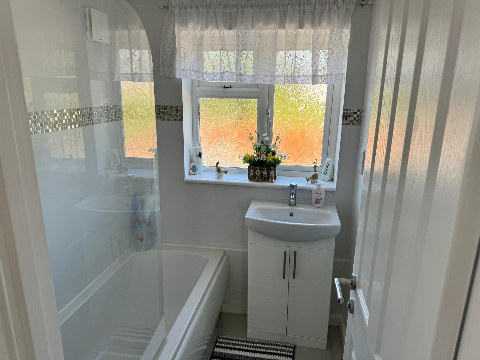 Вілла Modern 3-Bed Hideaway Near Westgate With Parking Кентербері Екстер'єр фото